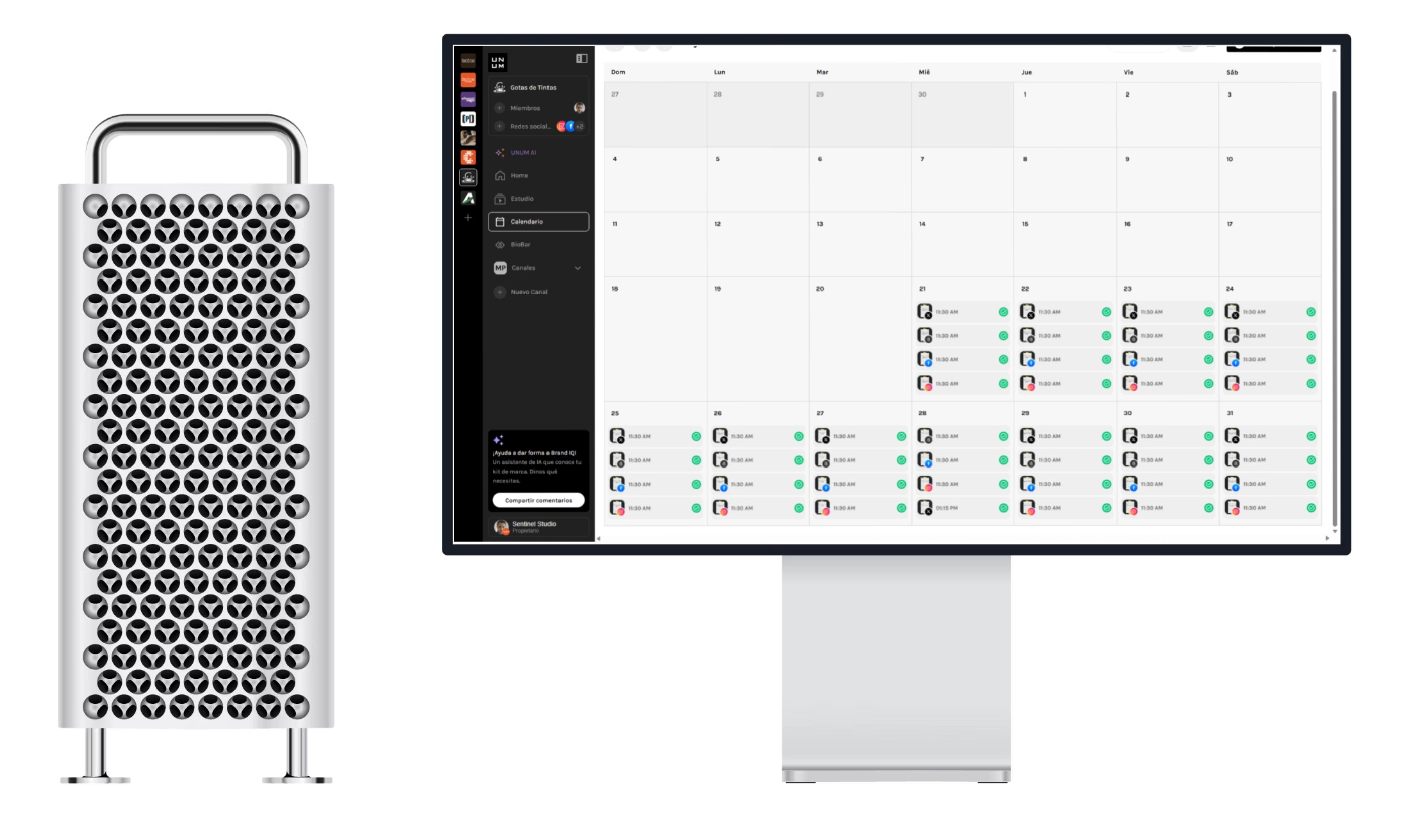 Un Apple Mac Pro plateado se encuentra junto a un gran monitor Apple Pro Display XDR, que muestra una interfaz de calendario digital -ideal para una agencia de social media para empresas en México- llena de iconos de usuario y entradas programadas a lo largo de varios días.