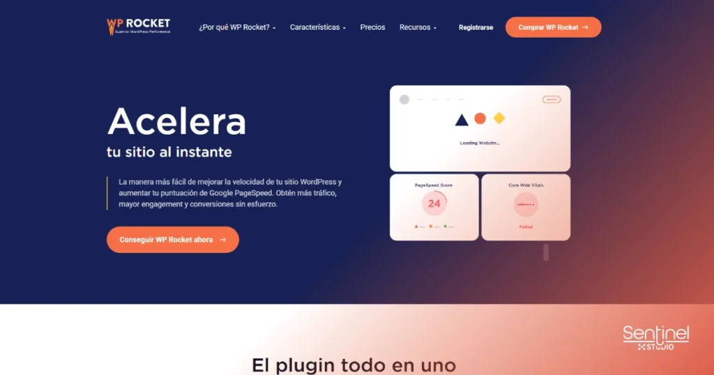 Captura de pantalla de la página de inicio del sitio web WP Rocket, con un tema azul oscuro y naranja. Con el objetivo de destacar entre los mejores plugins seo wordpress, muestra el titular "Acelera tu sitio al instante", una ilustración gráfica y el logotipo de Sentinel Studio.